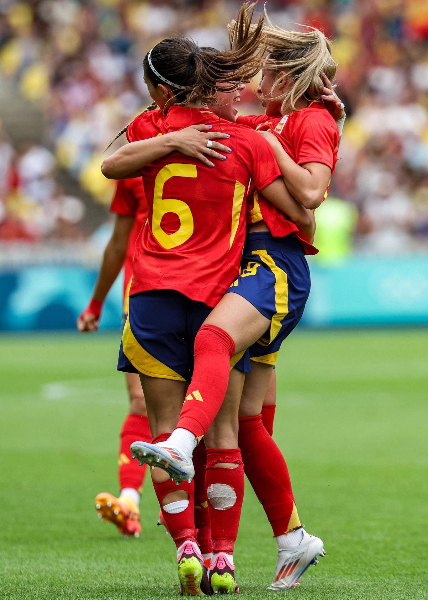 女子足球比赛激烈角逐,精彩绝伦 女子足球比赛激烈角逐,精彩绝伦